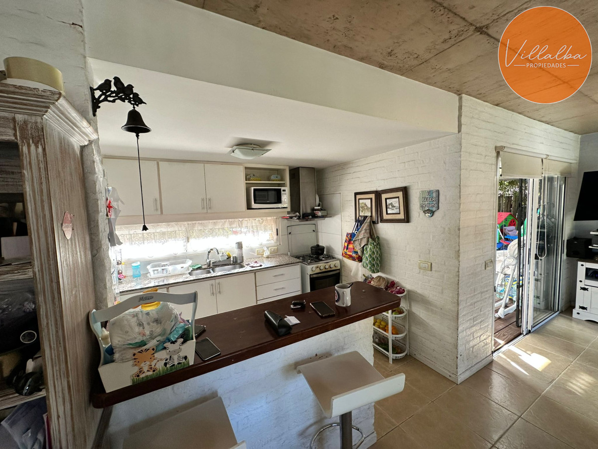 Casa ID.2173 - Vende casa en impecable estado. 3 dormitorios en Pinares, Punta del Este