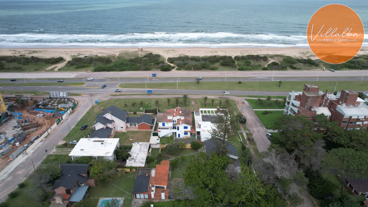 Apartamento ID.3322 - Importante residencia frente al mar en venta.