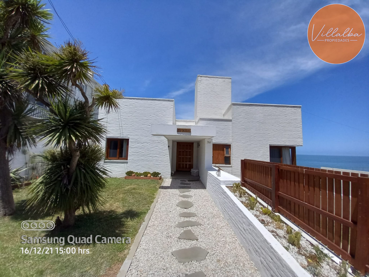 Casa ID.1689 - Vende casa en excelente estado, reciclada. De 6 dormitorios en Peninsula. Punta del Este 