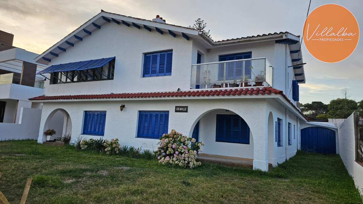 Apartamento ID.3322 - Importante residencia frente al mar en venta.