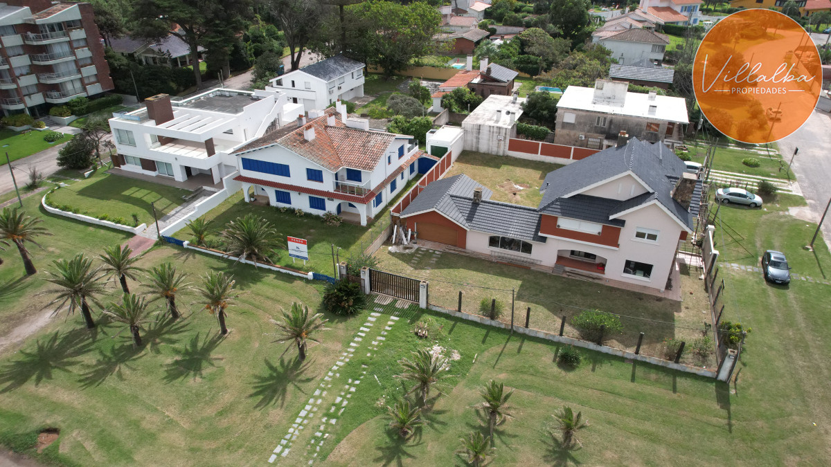 Apartamento ID.3322 - Importante residencia frente al mar en venta.