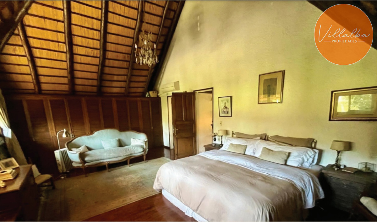 Apartamento ID.3313 - Venta de casa de 3 dormitorios + casa de huespedes mansa