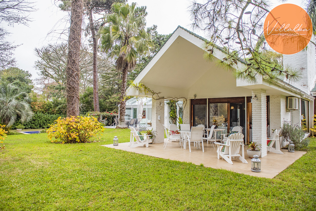 Apartamento ID.3629 - Elegante residencia en Venta en San Rafael proximo al mar