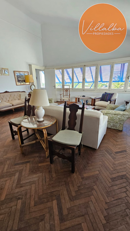 Apartamento ID.3322 - Importante residencia frente al mar en venta.