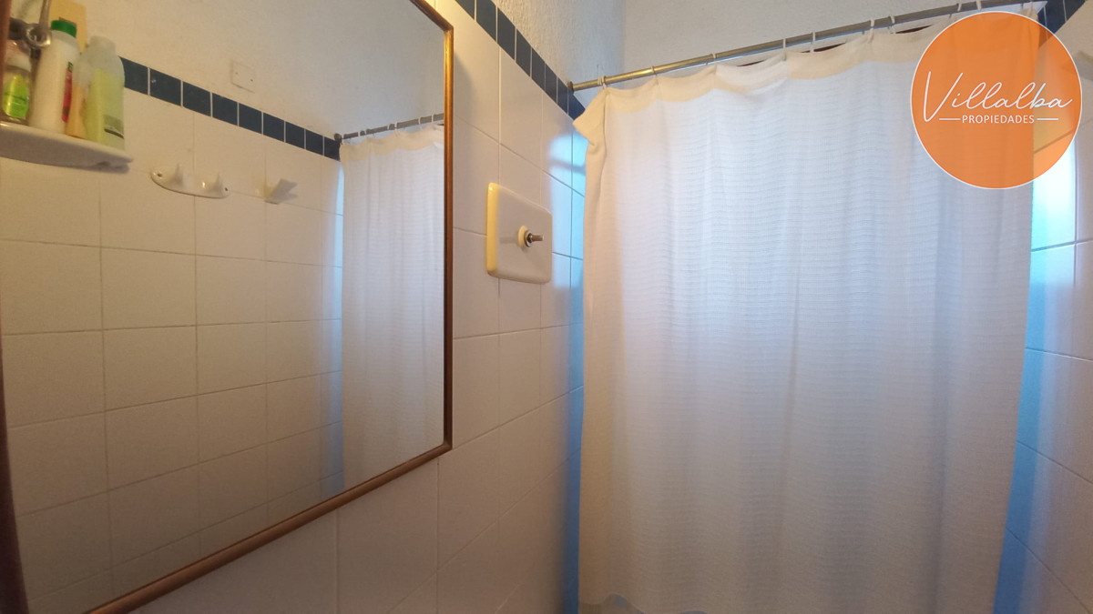 Casa ID.3319 - Vende casa de 3 dormitorios (incluye depp), en Parada 4 de Playa Mansa, Punta del Este 