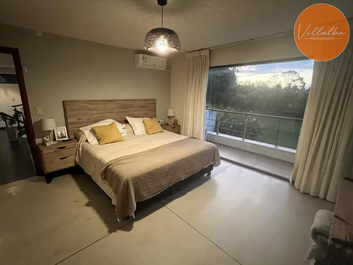 Apartamento ID.2245 - Casa de 4 dormitorios en venta en - Punta del Este