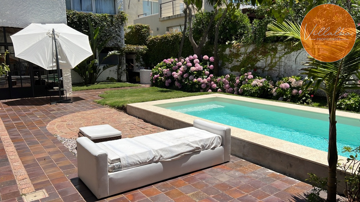 Casa ID.2673 - Hermosa casa en venta en zona de la península.