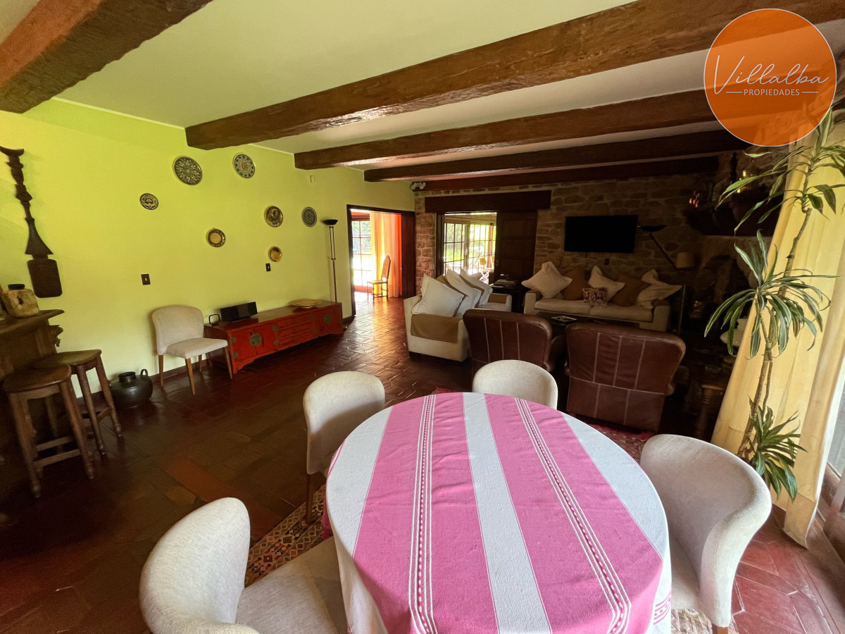 Casa ID.3323 - Hermosa mansión en Golf de 6 dormitorios , Punta del Este