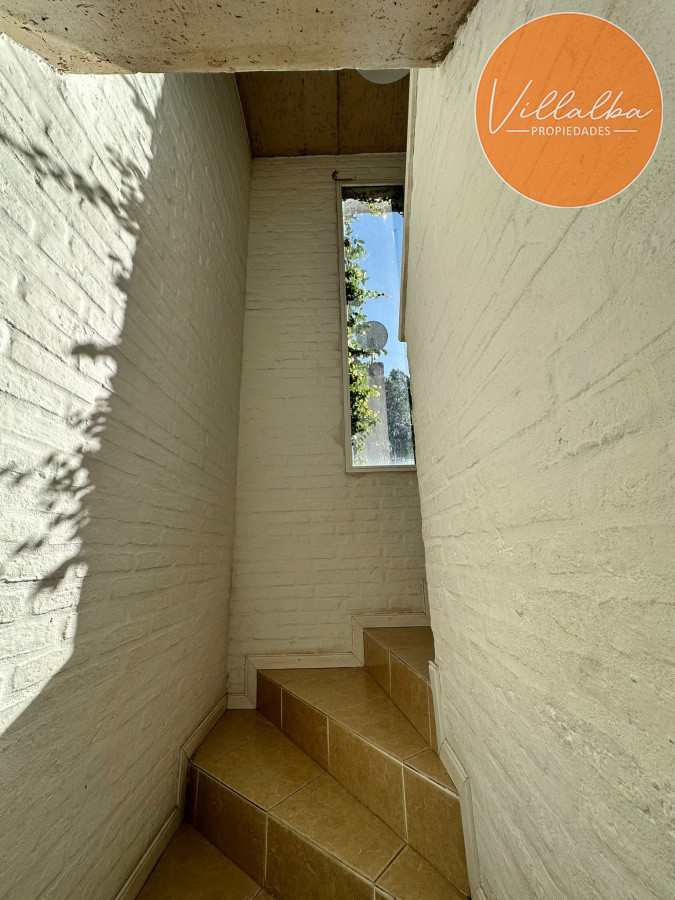 Casa ID.2173 - Vende casa en impecable estado. 3 dormitorios en Pinares, Punta del Este