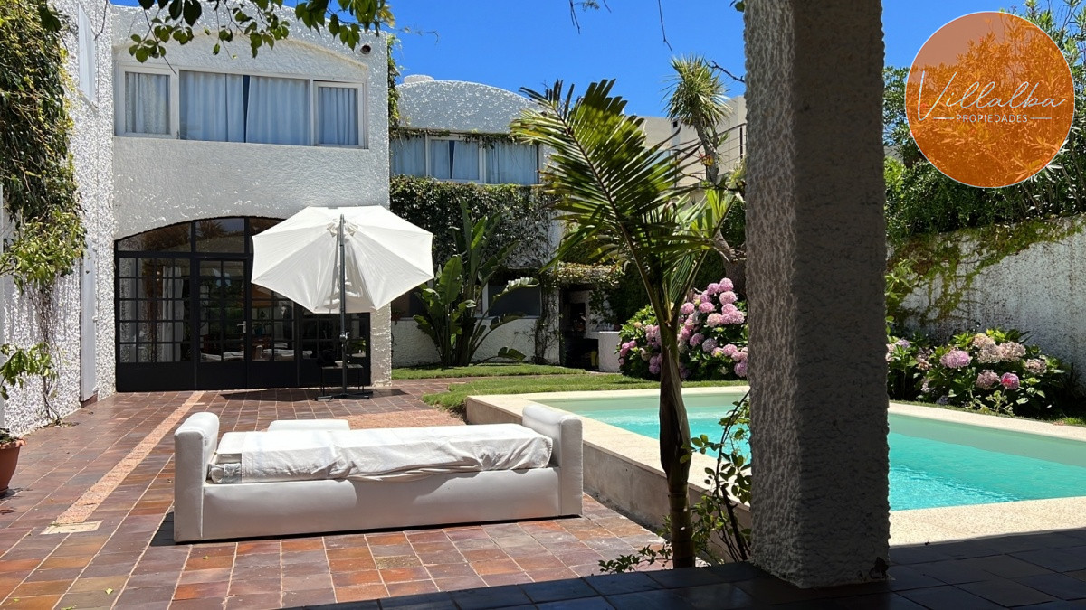 Casa ID.2673 - Hermosa casa en venta en zona de la península.