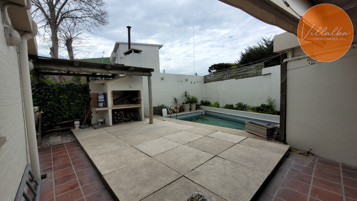 Apartamento ID.3500 - Casa de 3 dormitorios en Barrio Cantegril