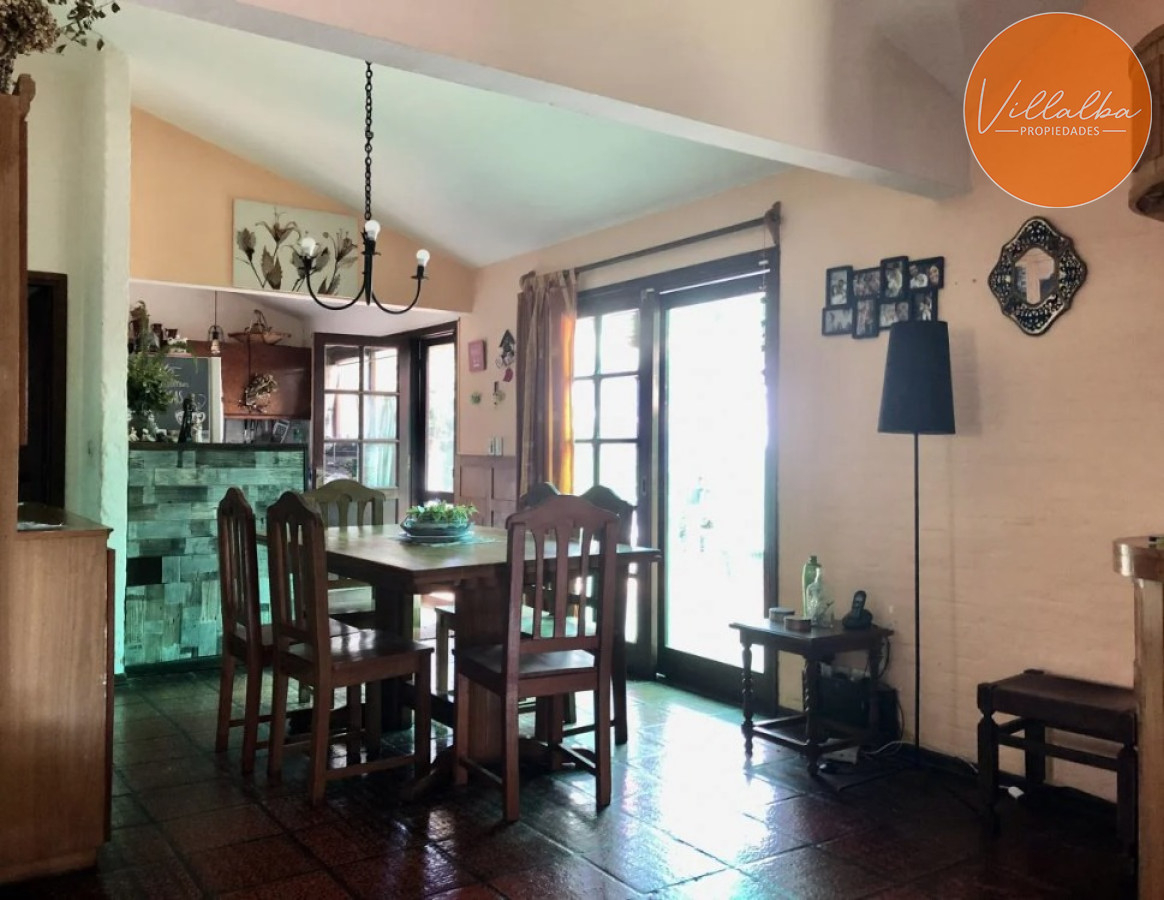 Casa ID.2463 - Vende casa en excelente estado, con 3 dormitorios más apto en Barrio Cantegril, Punta del Este 