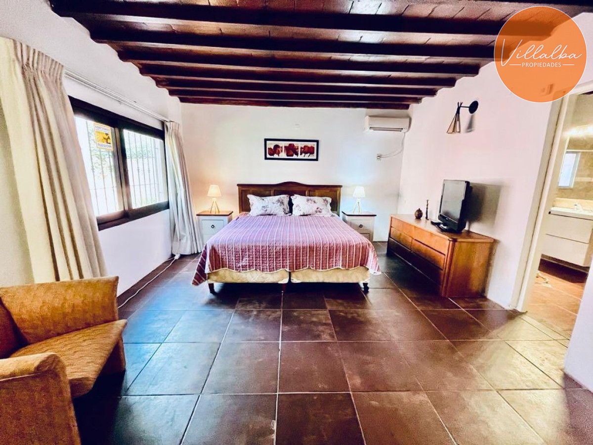 Apartamento ID.3549 - Hermosa casa en zona pinares a metros de la playa 