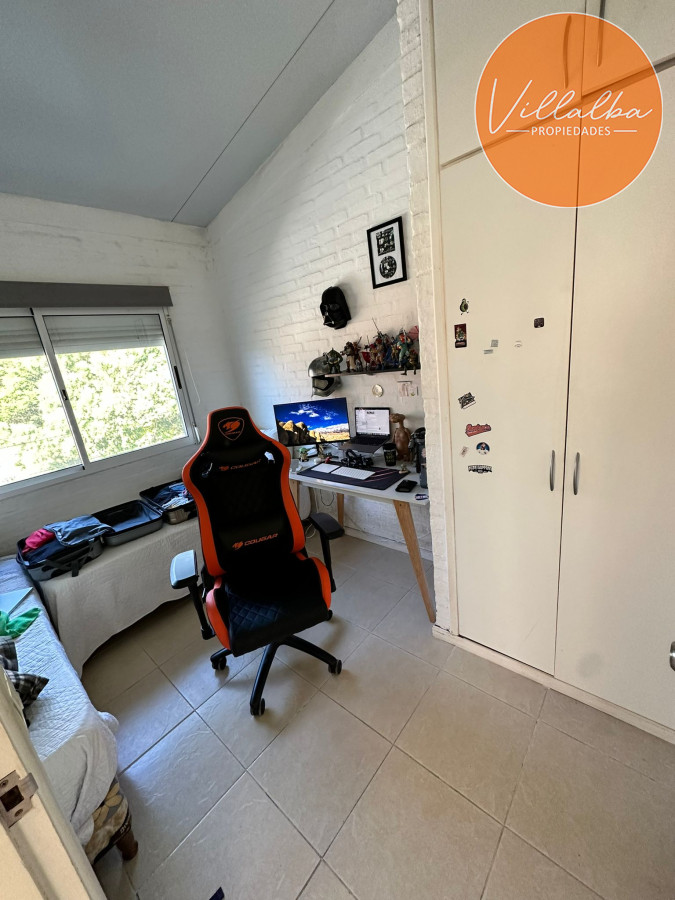 Casa ID.2173 - Vende casa en impecable estado. 3 dormitorios en Pinares, Punta del Este