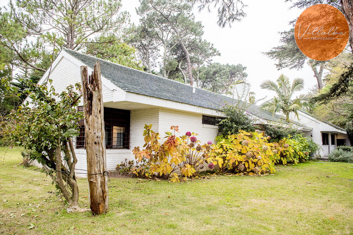 Apartamento ID.3629 - Elegante residencia en Venta en San Rafael proximo al mar