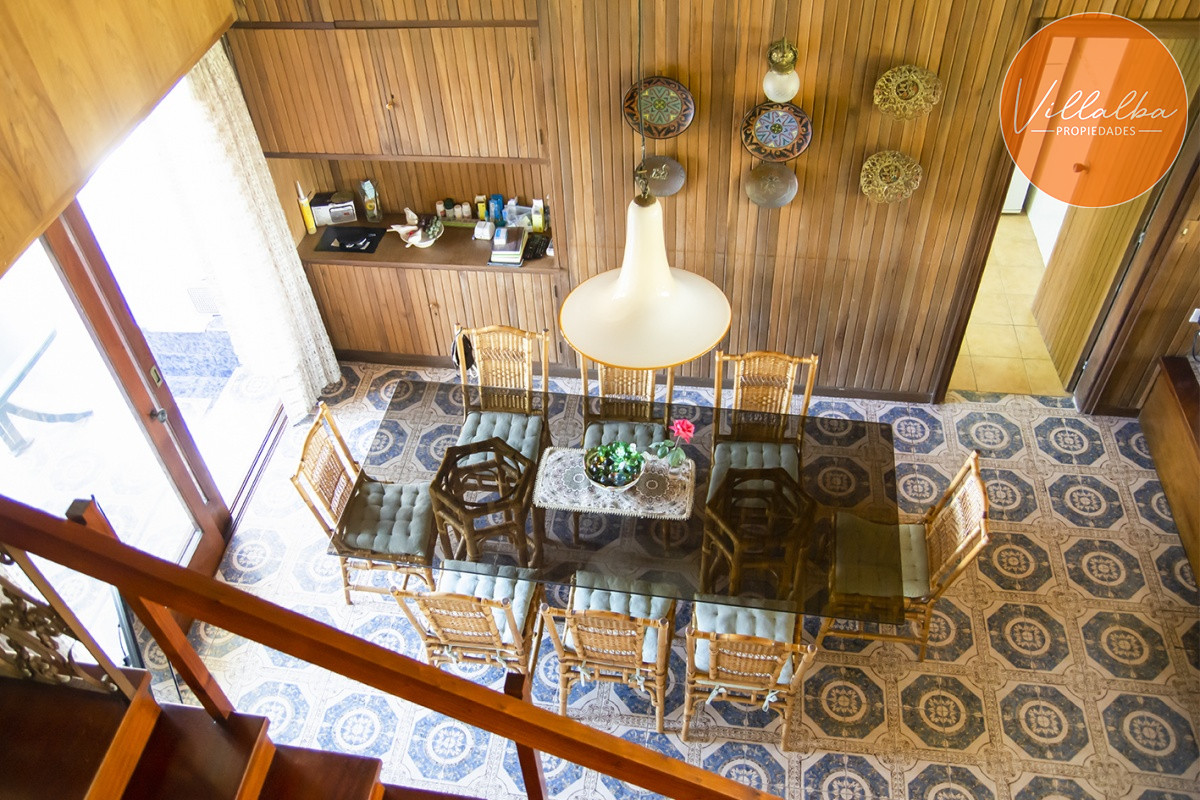 Casa ID.2044 - Hermosa casa en venta a pocos metros del mar.