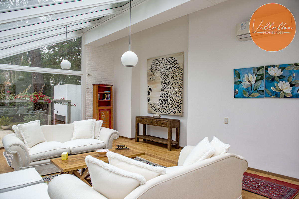Apartamento ID.3629 - Elegante residencia en Venta en San Rafael proximo al mar