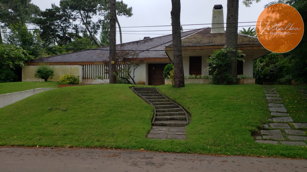 Casa ID.2934 - Hermosa y Amplia Casa en Mansa en venta