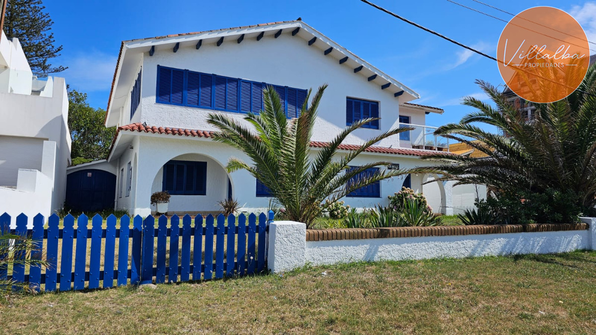 Apartamento ID.3322 - Importante residencia frente al mar en venta.