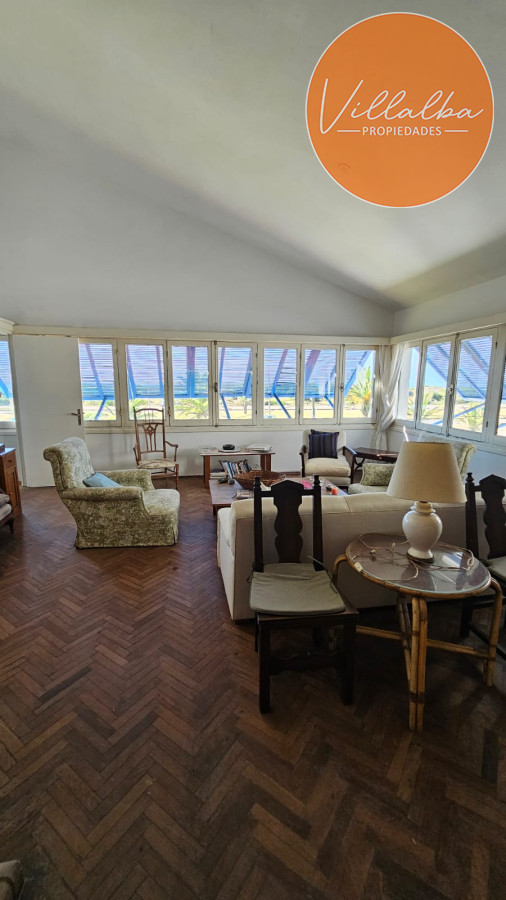 Apartamento ID.3322 - Importante residencia frente al mar en venta.