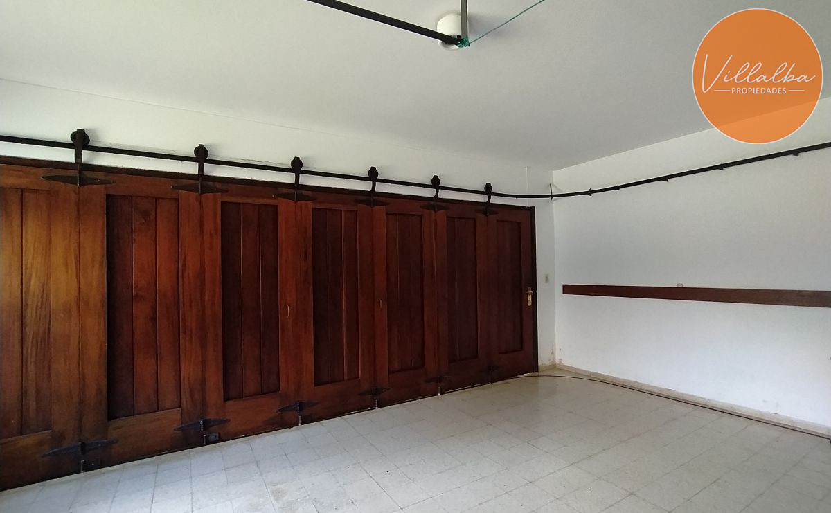 Casa ID.3323 - Hermosa mansión en Golf de 6 dormitorios , Punta del Este