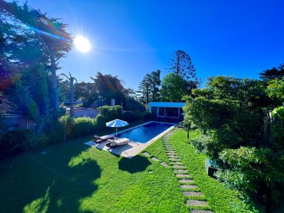 Hermosa casa en Playa Mansa, Punta del Este