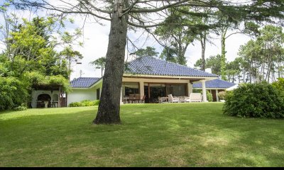 Espectacular casa en ubicacion privilegiada al lado del Club del Golf