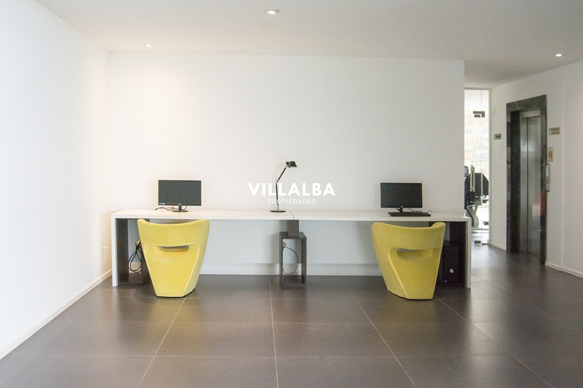 Apartamento ID.2178 - Vende apartamento. Edificio Bonaire. 3 dormitorios con servicios. Brava, Peninsula, Punta del Este