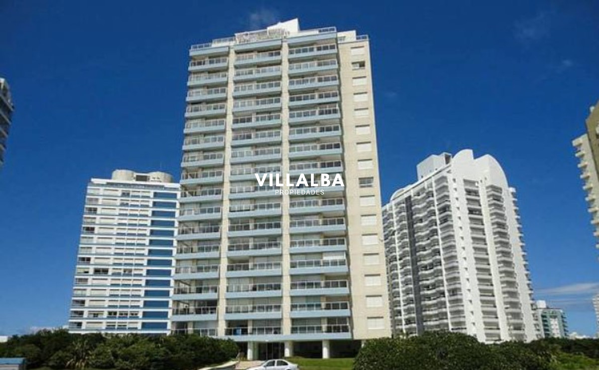Apartamento ID.3480 - Vende departamento de 3 dormitorios en Ocean Tower, Punta del Este 