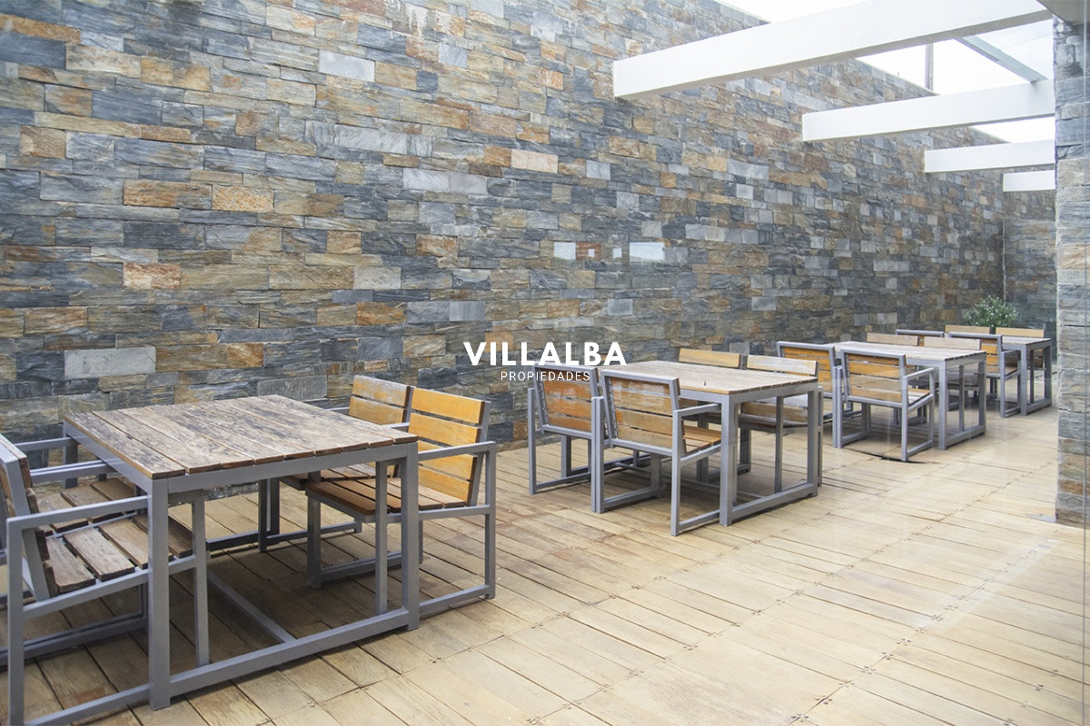 Apartamento ID.2178 - Vende apartamento. Edificio Bonaire. 3 dormitorios con servicios. Brava, Peninsula, Punta del Este