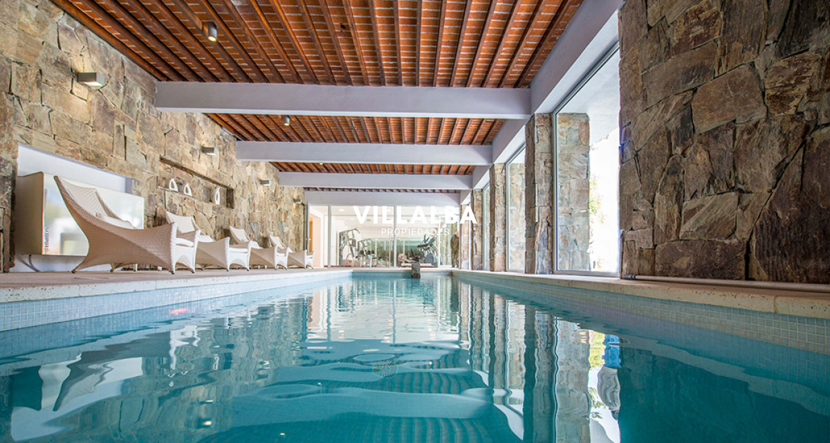 Apartamento ID.3666 - Espectacular departamento duplex a pasos del mar . 3 dormitorios en venta