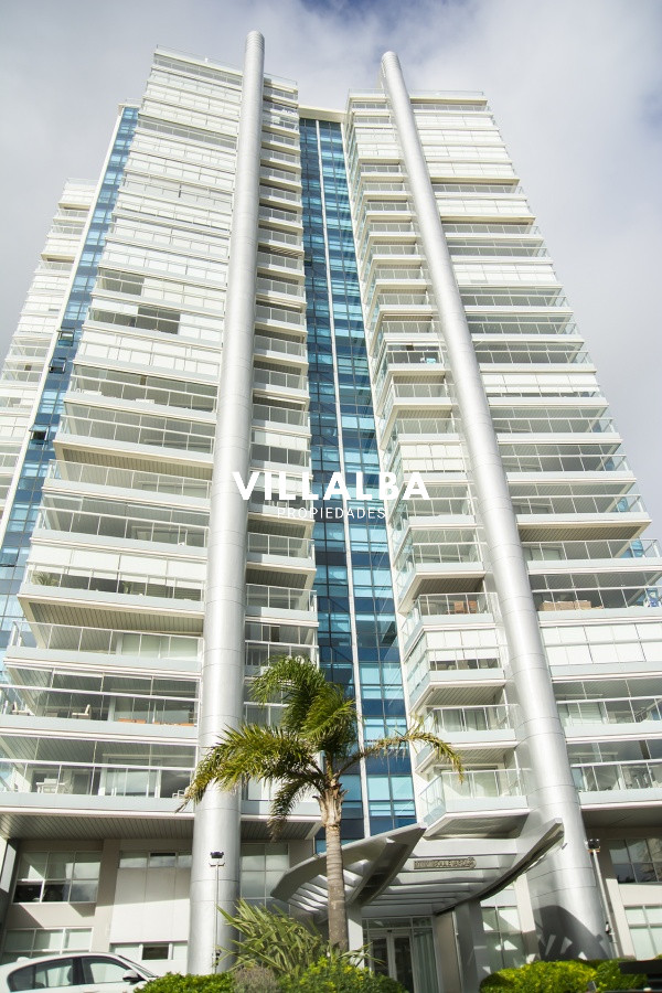 Apartamento ID.2795 - Apartamento  en Venta de 3 dormitorio en Playa Mansa , Torre Miami Boulevard
