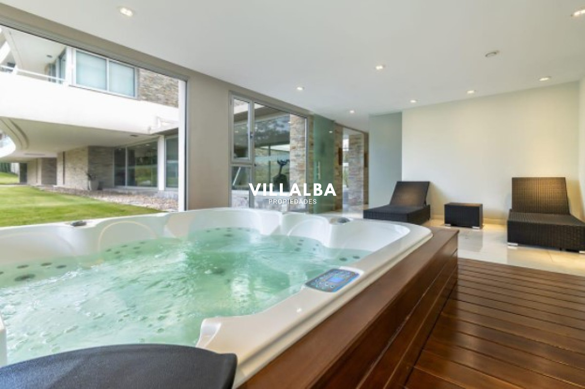 Apartamento ID.4249 - Departamento de 2 suites + depedencia en venta Frente al mar.