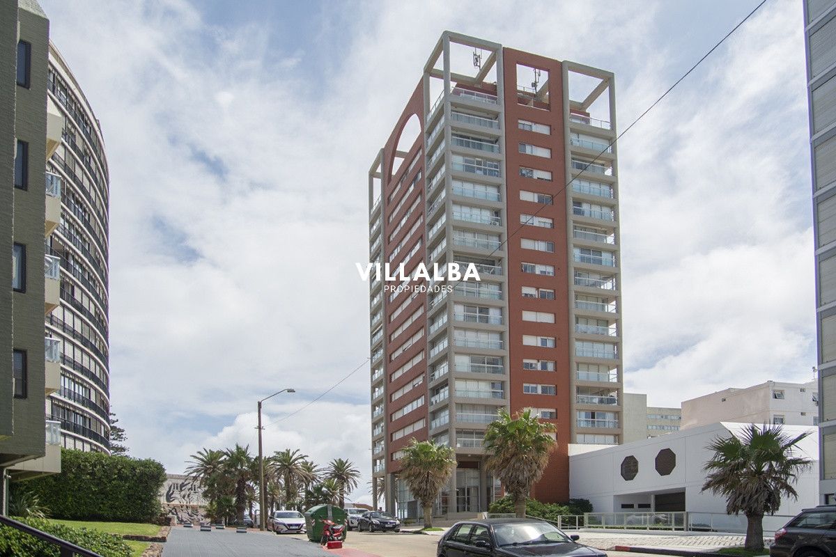 Apartamento ID.2888 - Departamento de 2 dormitorios en venta, Peninsula. 