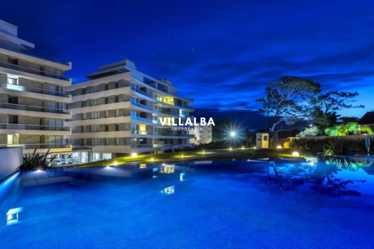 Apartamento ID.4249 - Departamento de 2 suites + depedencia en venta Frente al mar.