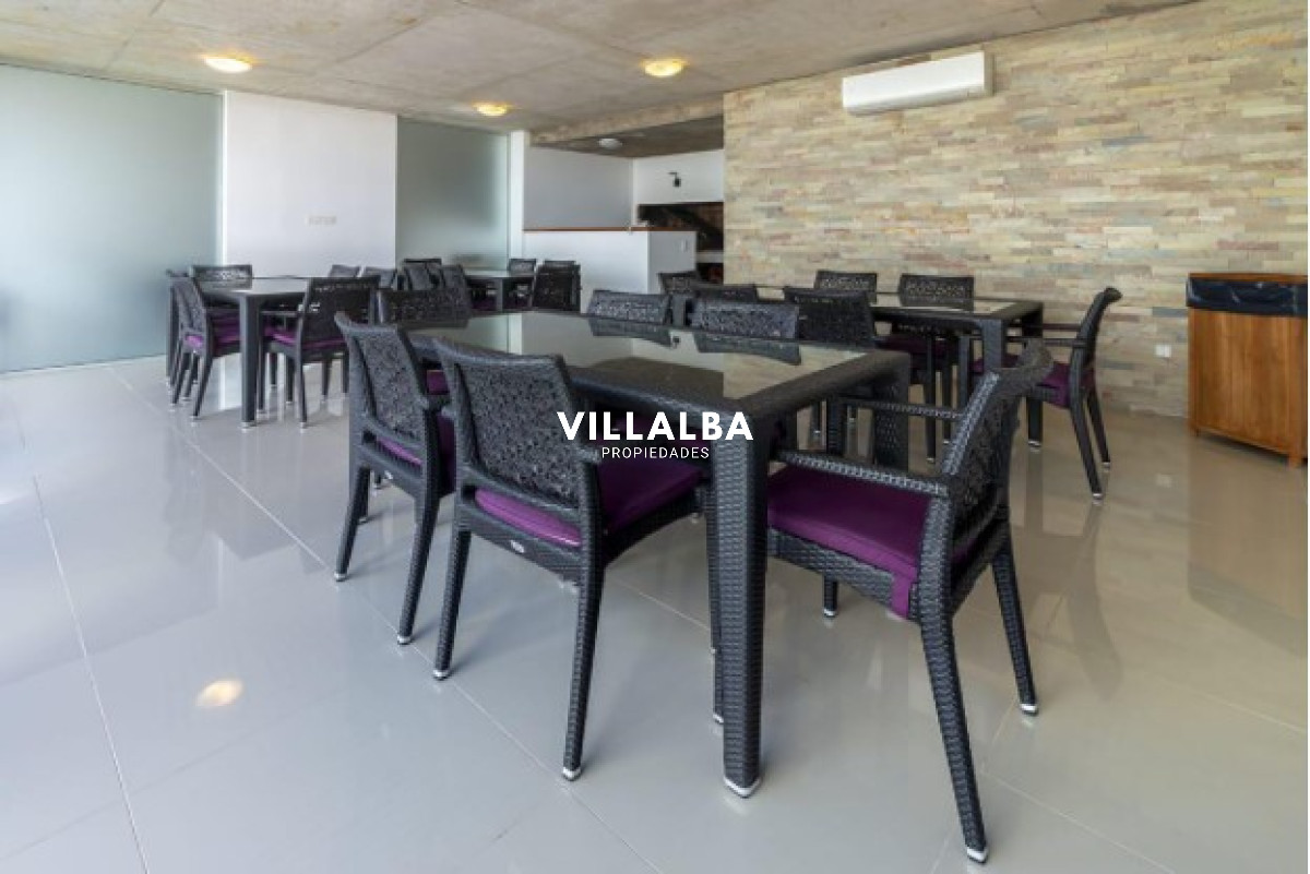 Apartamento ID.4249 - Departamento de 2 suites + depedencia en venta Frente al mar.