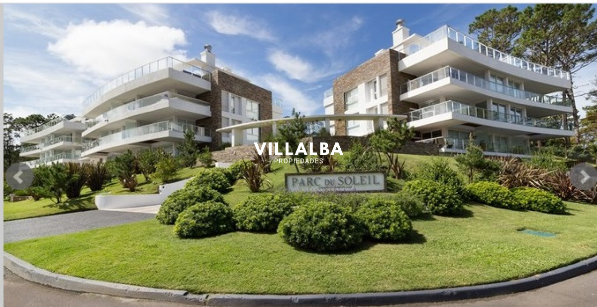 Apartamento ID.3666 - Espectacular departamento duplex a pasos del mar . 3 dormitorios en venta