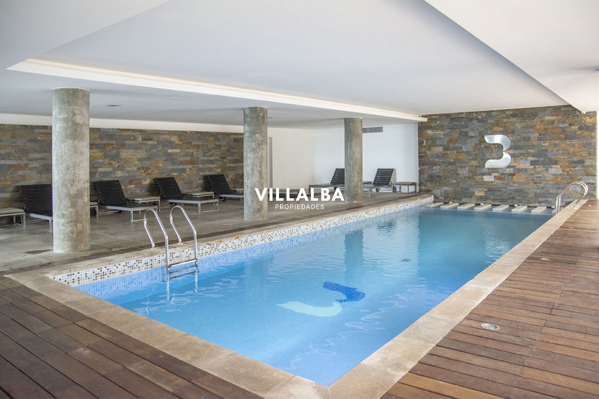 Apartamento ID.2178 - Vende apartamento. Edificio Bonaire. 3 dormitorios con servicios. Brava, Peninsula, Punta del Este