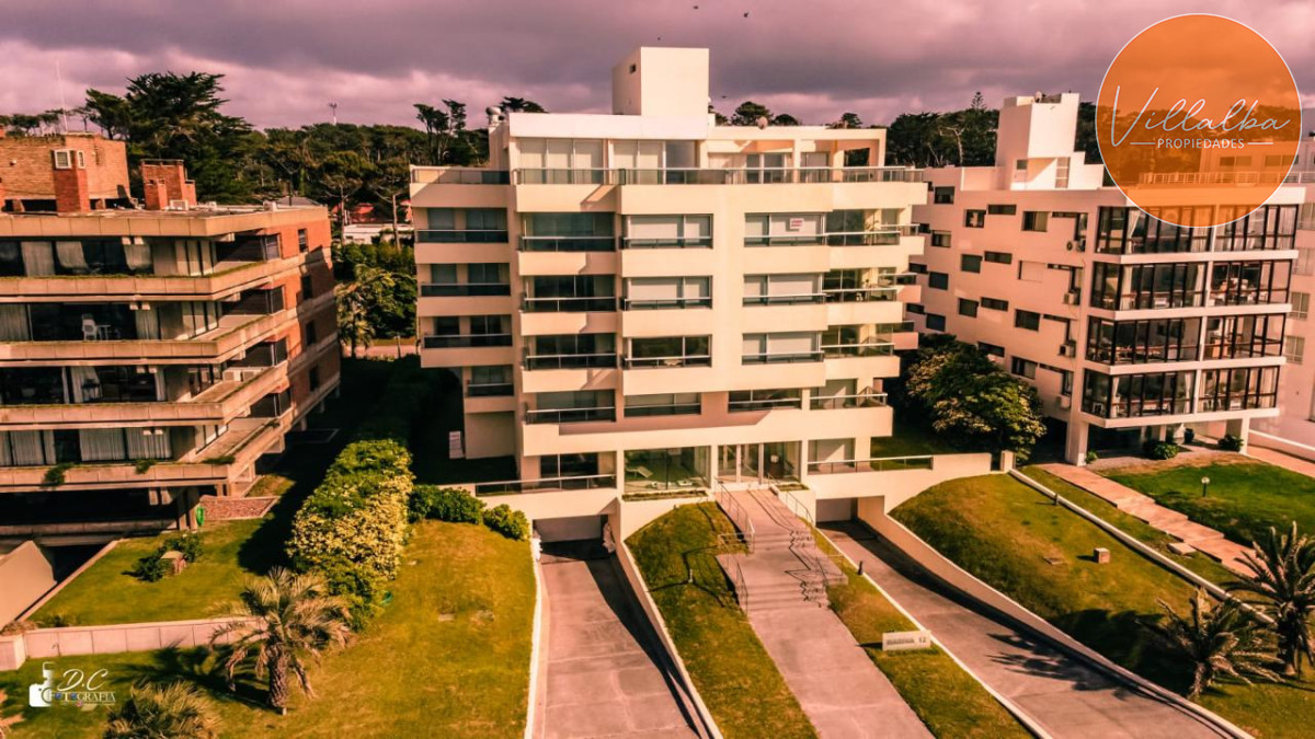 Apartamento ID.1255 - Espectacular penthouse frente al mar playa brava Punta Del Este.