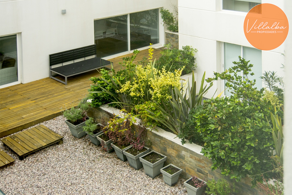 Apartamento ID.2178 - Vende apartamento. Edificio Bonaire. 3 dormitorios con servicios. Brava, Peninsula, Punta del Este