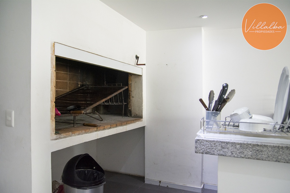 Apartamento ID.2178 - Vende apartamento. Edificio Bonaire. 3 dormitorios con servicios. Brava, Peninsula, Punta del Este