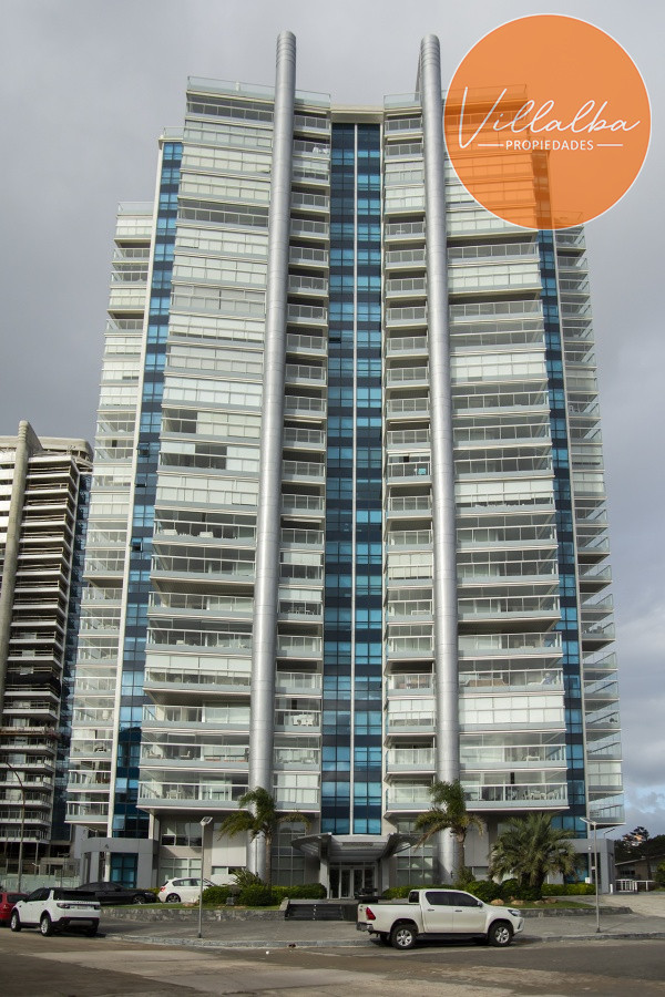 Apartamento ID.2795 - Apartamento  en Venta de 3 dormitorio en Playa Mansa , Torre Miami Boulevard