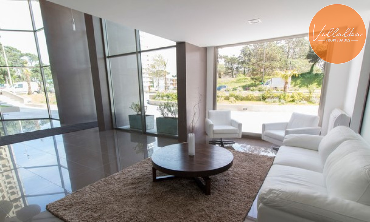 Apartamento ID.3468 - Vende apartamento de 2 dormitorios en Stradivarius, Punta del Este