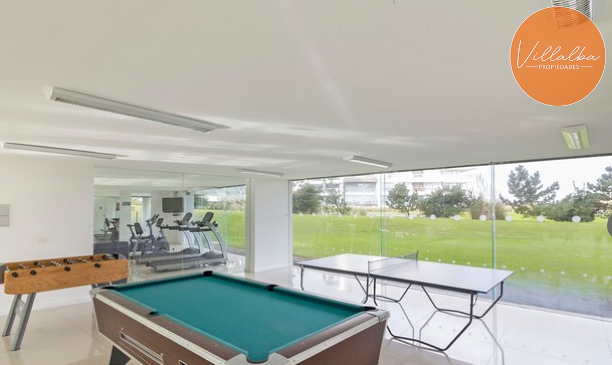 Apartamento ID.2369 - Hermoso Departamento en venta frente a Playa Brava, 3 dorm + dep. Marigot Brava