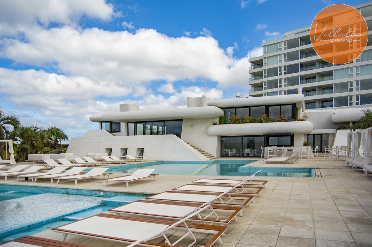 Apartamento ID.3358 - Vende apartamento con vista al mar de 3 suites, en Mansa- Punta del Este.