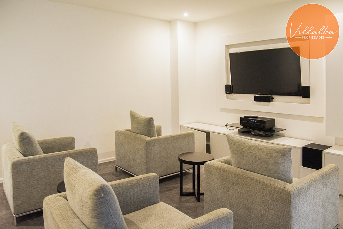 Apartamento ID.2178 - Vende apartamento. Edificio Bonaire. 3 dormitorios con servicios. Brava, Peninsula, Punta del Este