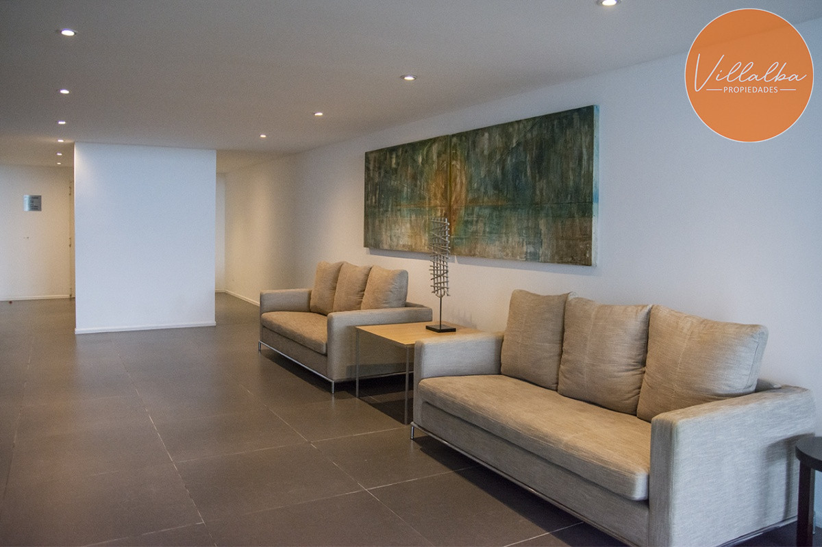 Apartamento ID.2178 - Vende apartamento. Edificio Bonaire. 3 dormitorios con servicios. Brava, Peninsula, Punta del Este