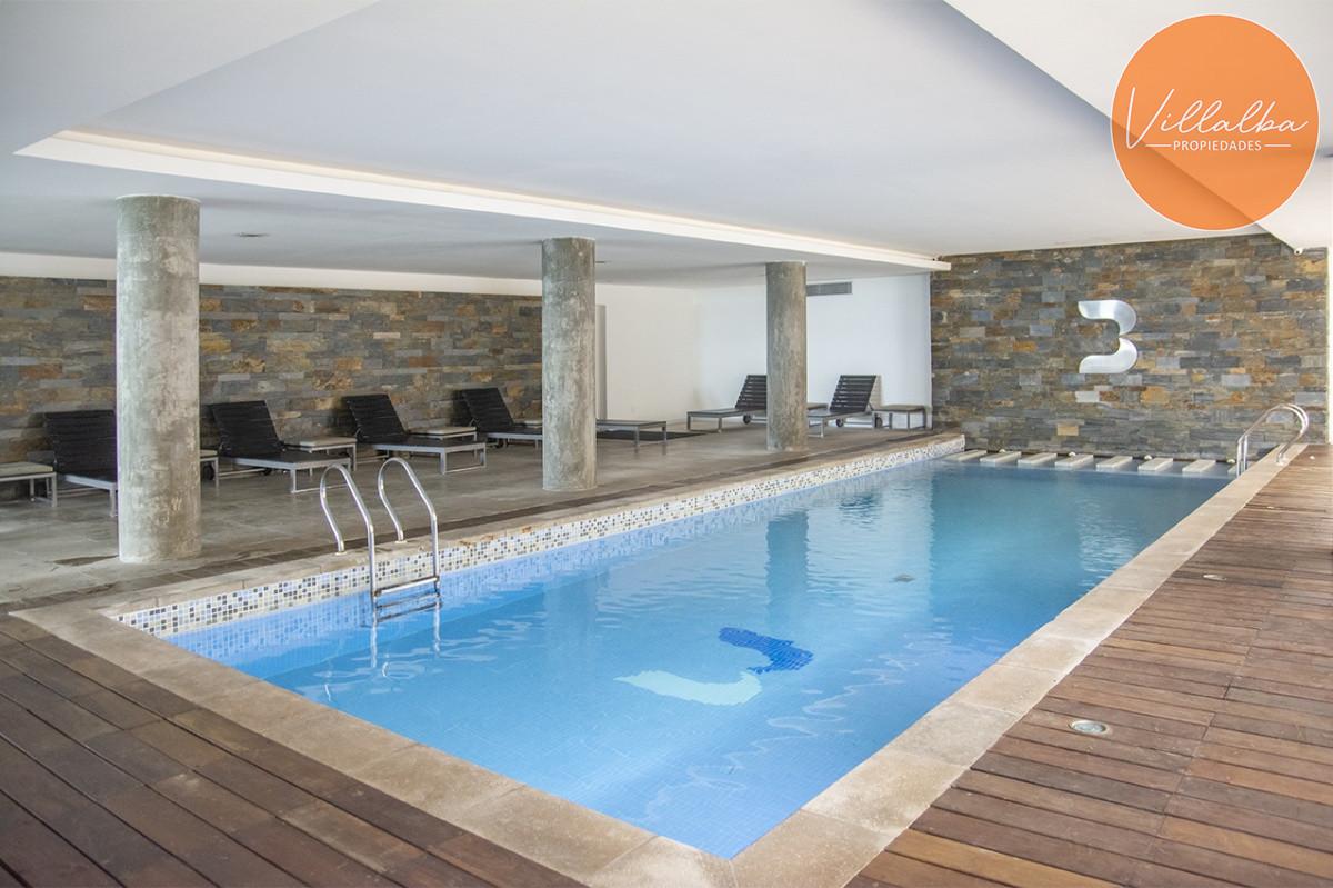Apartamento ID.2178 - Vende apartamento. Edificio Bonaire. 3 dormitorios con servicios. Brava, Peninsula, Punta del Este