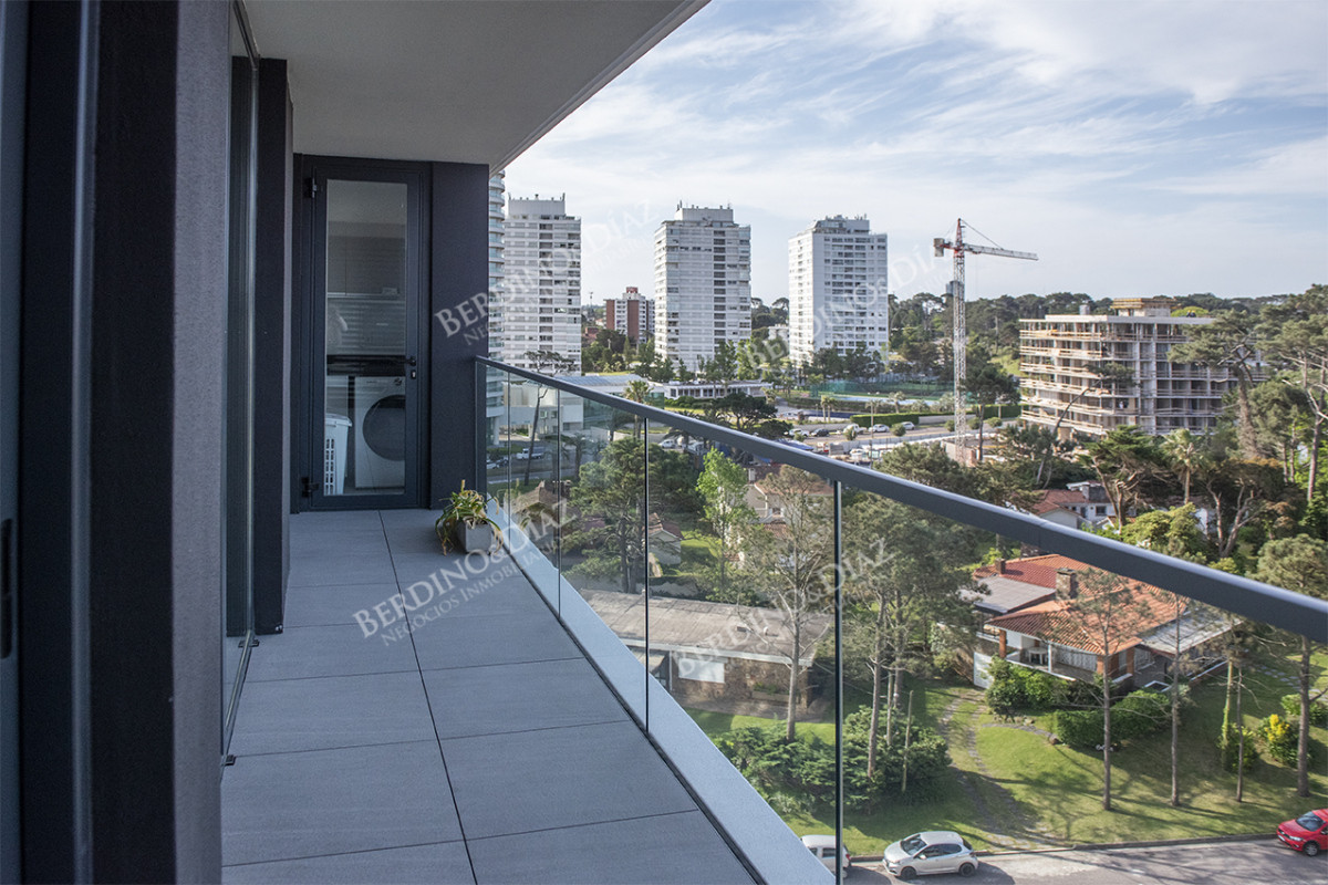 Apartamento ID.2724 - Espectacular departamento de 3  dormitorios en Ventian Playa Mansa.
