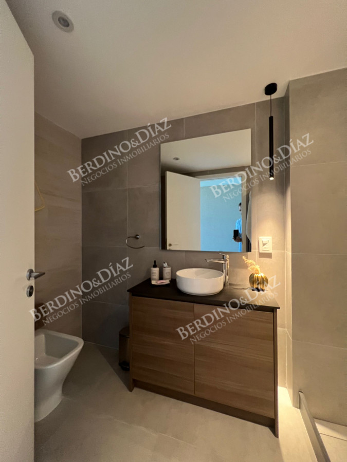 Apartamento ID.2545 - VENETIAN en venta de 3 dormitorios en suite Punta del Este